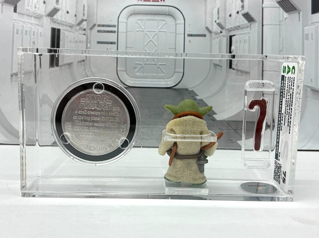 STAR WARS Kenner 1985 YODA Brown Snake with Coin GRADED CAS 75 VINTAGE